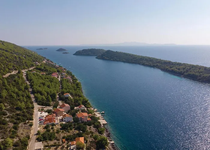 Six-bedroom In Karbuni Σπίτι διακοπών *