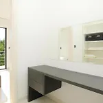 Six-bedroom In Karbuni Holiday home *