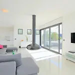 Holiday home Six-bedroom In Karbuni